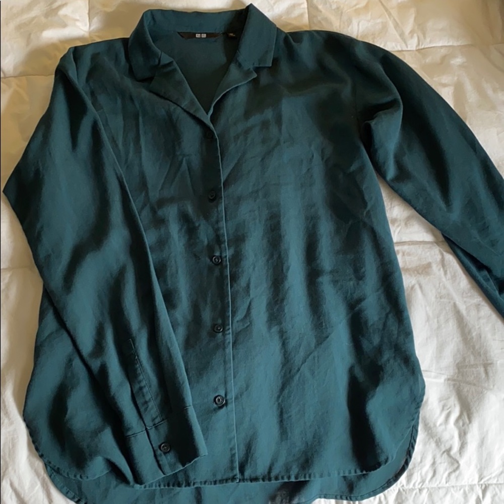 Uniqlo button down shirt